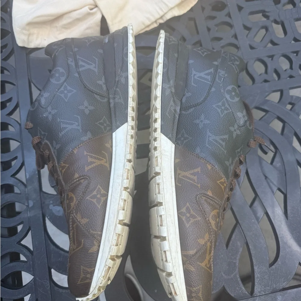 Louis Vuitton Tri coloured Monogrammed Runaway Sneakers - Size 11 - Picture 9 of 16
